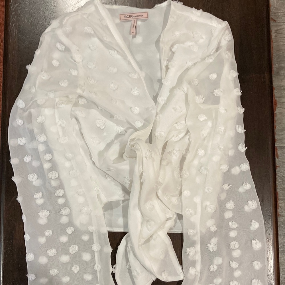 BCBG generation white long sleeve top